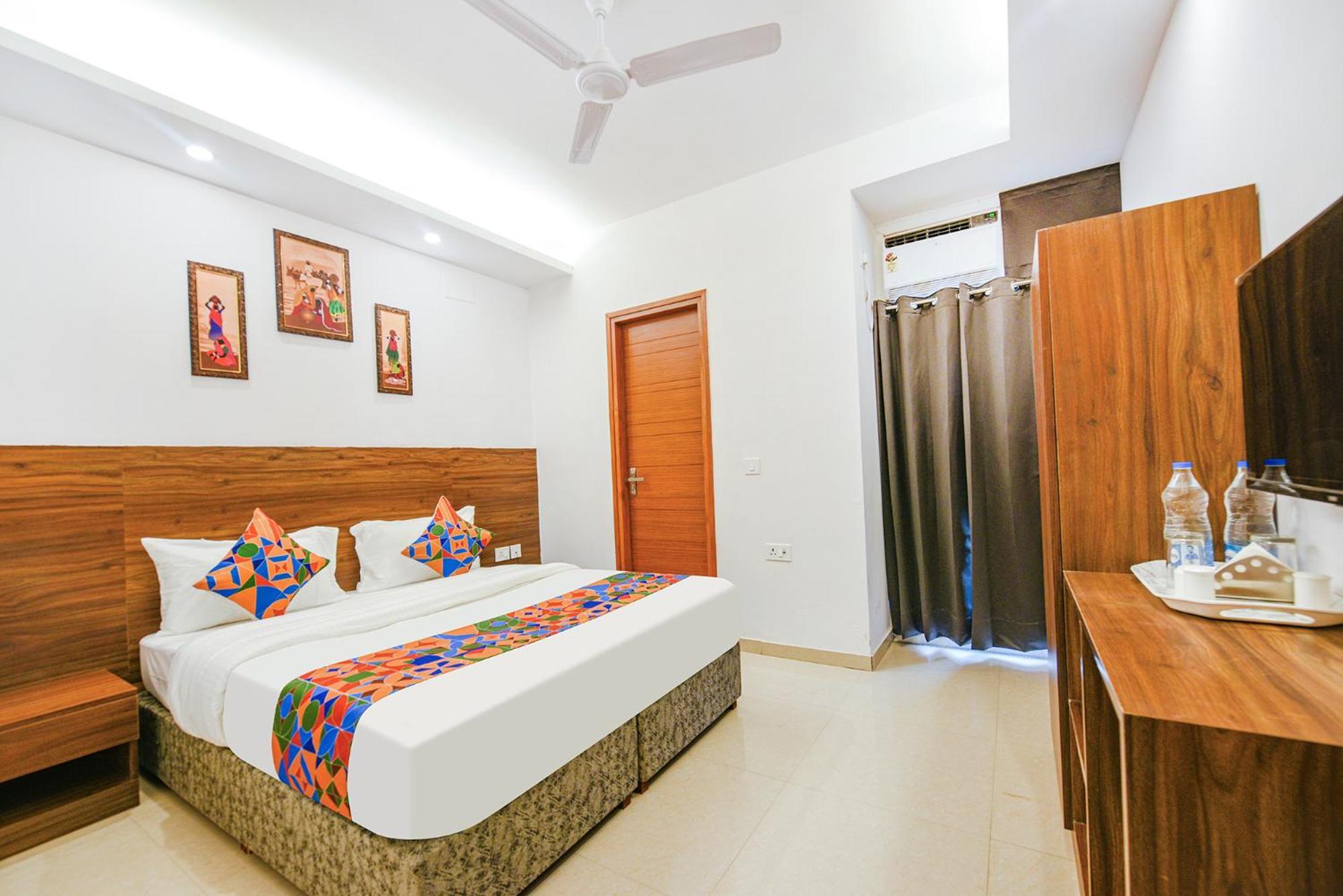 Fabhotel Sparkling - Nr Yashobhoomi Convention Centre Delhi  Dış mekan fotoğraf