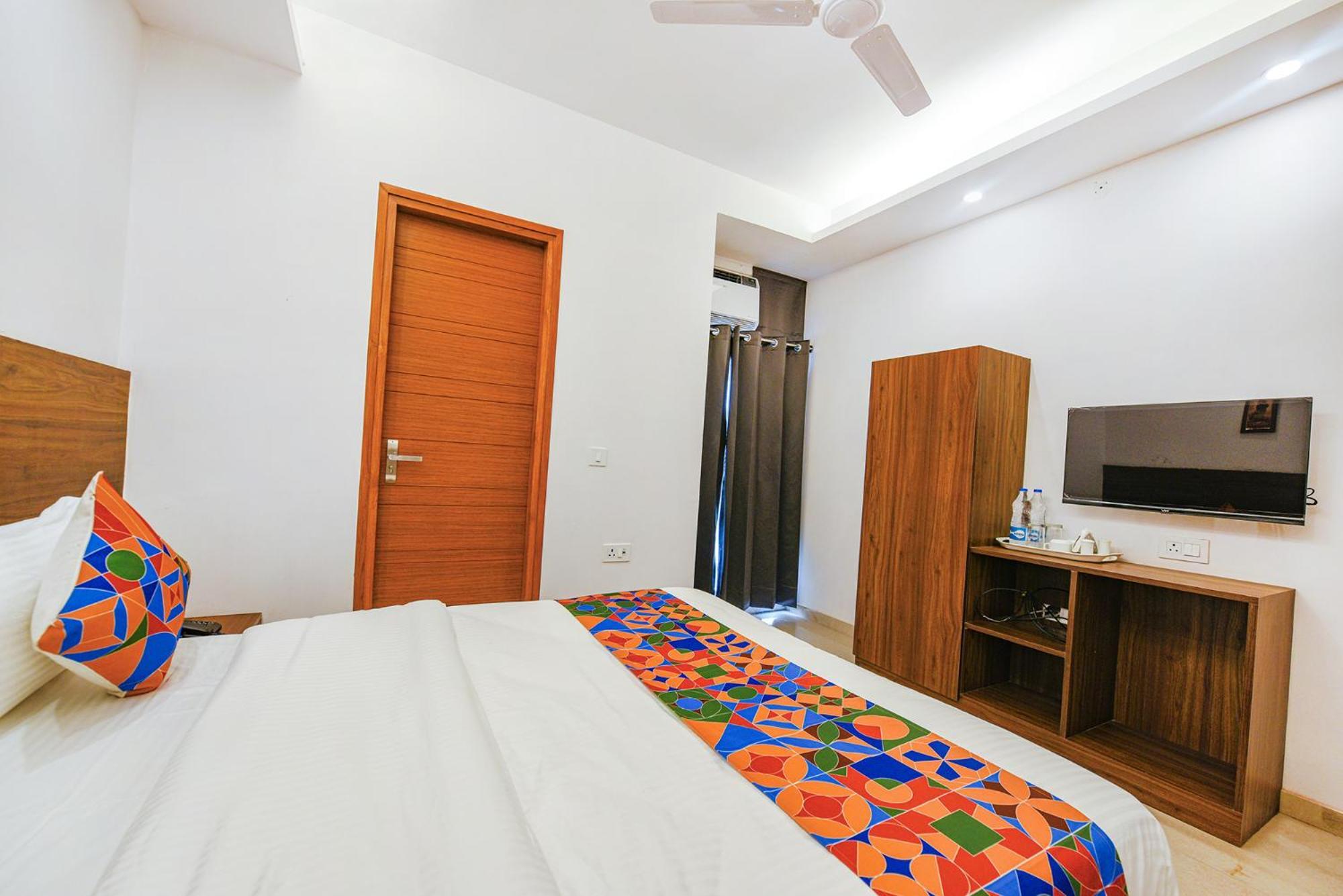 Fabhotel Sparkling - Nr Yashobhoomi Convention Centre Delhi  Dış mekan fotoğraf