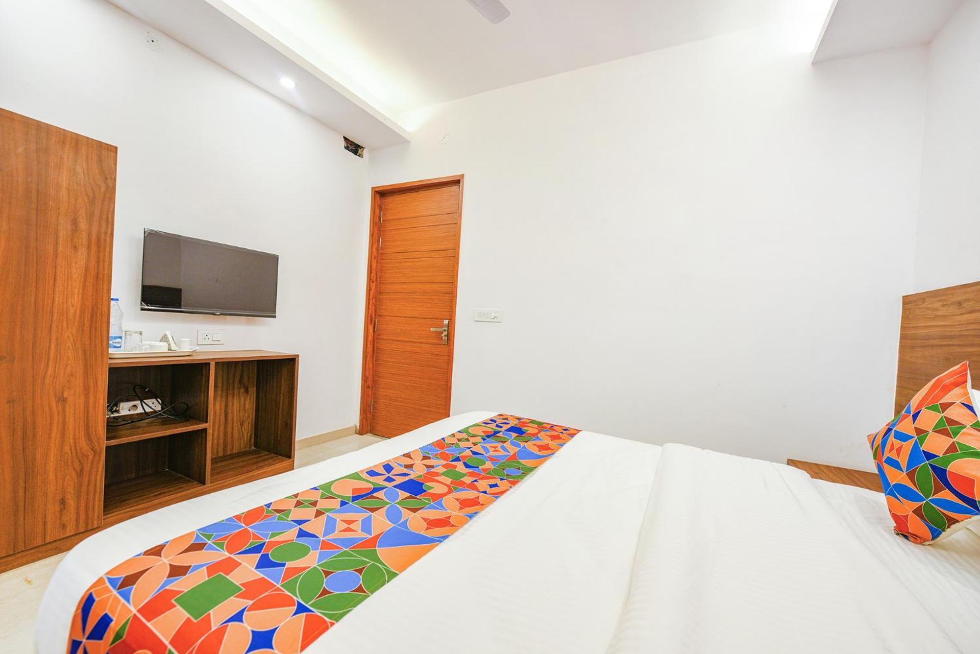 Fabhotel Sparkling - Nr Yashobhoomi Convention Centre Delhi  Dış mekan fotoğraf