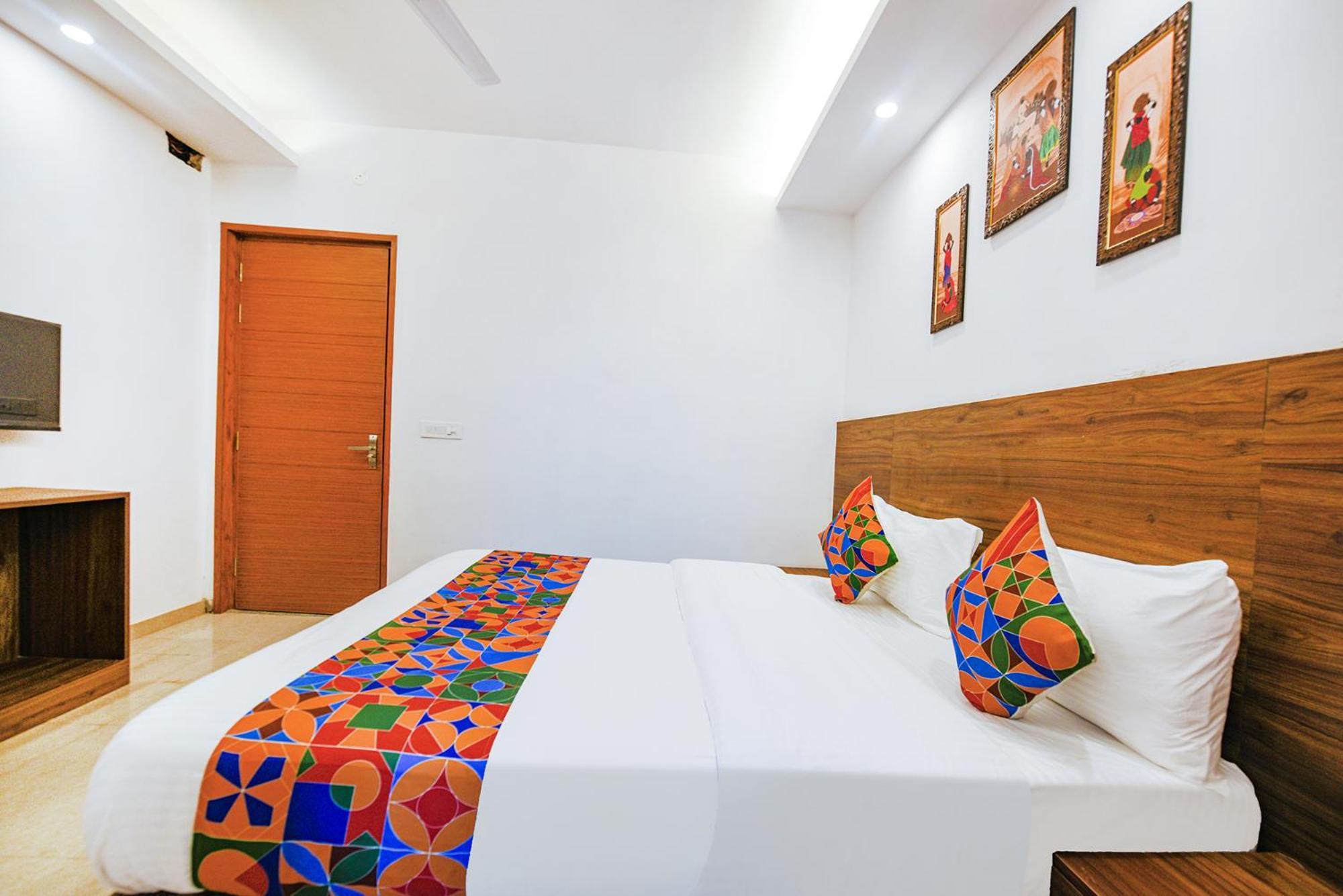 Fabhotel Sparkling - Nr Yashobhoomi Convention Centre Delhi  Dış mekan fotoğraf